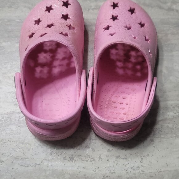 #258 Pink Croc Style Star Shoes sz 8/9 - Picture 6 of 7